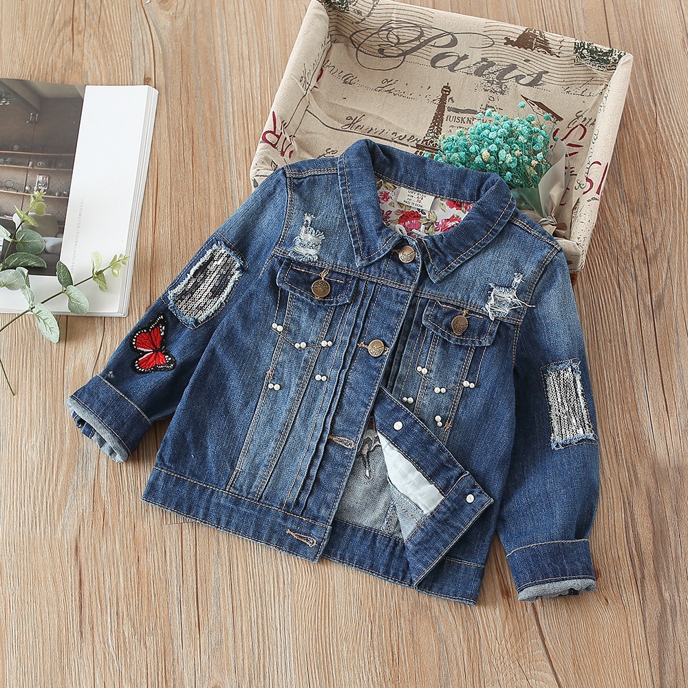How To Jazz Up An Old Denim Jacket In 10 Minutes